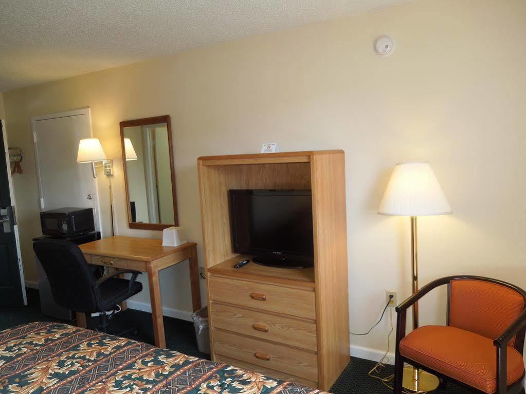Knights Inn Bristol Levittown Kültér fotó